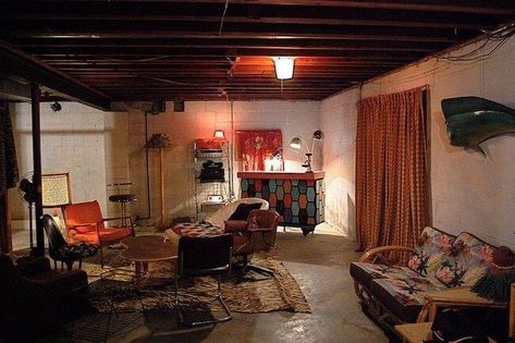 31+ Unfinished Basement Ideas & Designs To Spruce Up Your Room (2021) Unfinished Basement Decorating, Unfinished Basement Walls, Unfinished Basement Bedroom, Cheap Basement Ideas, Unfinished Basement Ceiling, Ceiling Alternatives, Trofast Ikea, Unfinished Basement Ideas, Gym Lighting