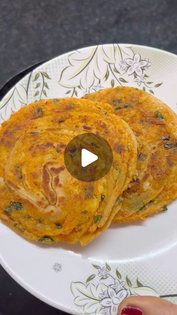 Easy Aloo Paratha Recipe, Alo Paratha Recipe, Aloo Paratha Recipe, Aloo Paratha, Aloo Recipes, Paratha Recipe, Gujarati Food, Dosa Recipe, Paratha Recipes