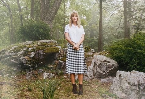 Taylor Swift Skirt, Folklore Era, Folklore Album, Eras Outfit, Taylor Swift Costume, Taylor Pics, Folklore Aesthetic, Swift Aesthetic, Taylor Smith