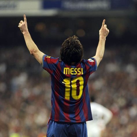 Messi 2010, Young Messi, Messi Pictures, Messi Goals, Ronaldo Football, Lionel Andrés Messi, Football Icon, Soccer Guys, Paris Aesthetic