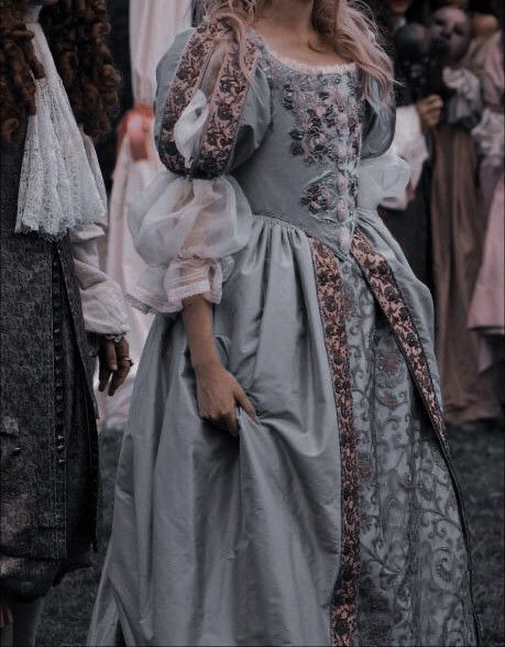 Royalcore aesthetic • princess dress Royal Dress Aesthetic, Aesthetic Princess Dress, Princess Dress Aesthetic, Dark Royalty, Royalcore Aesthetic, Aesthetic Princess, Royalty Core, Medieval Princess, Royalty Aesthetic