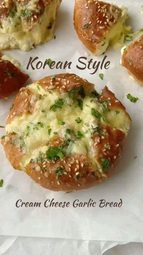 good_healthyfoods on Instagram: Follow @good_healthyfoods for more recipes 👍 Korean Inspired Cream Cheese Garlic Bread l EGGLESS Is this recipe a traditional Korean… Cream Cheese Garlic Bread, Korean Garlic, Cheese Garlic Bread, Spicy Snacks Recipes, Breakfast Recipes Indian, Vegetarian Fast Food, Tastemade Recipes, Indian Cooking Recipes, Vegetarian Snacks Recipes