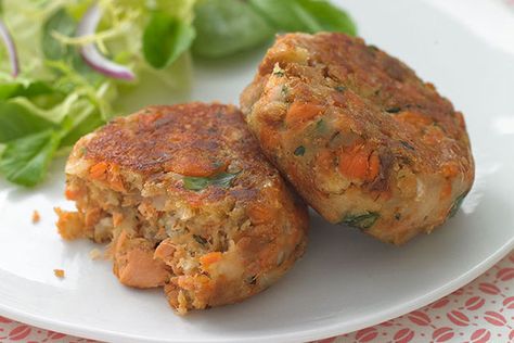 Stove Top Stuffing, Salmon Cakes Recipe, Salmon Patties Recipe, Delicious Seafood Recipes, Stove Top Recipes, Salmon Cakes, Salmon Patties, Kraft Recipes, Kraft Heinz