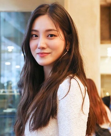 South Korean actress Han Jae Yi in Mask Girl as Kim Chun Ae biography and dramas details. Korean Celebrities Female, South Korean Girl, Mask Girl, Business Proposal, Korean Actresses, Korean Celebrities, Korean Actress, South Korean, Life Is Beautiful