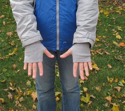 Jacket sleeves too short?  This tutorial shows how to extend the sleeves and as a plus turn the addition into fingerless gloves. Revamp Clothes, Sleeves With Cuffs, Upcycled Sweaters, Jacket Sleeves, Creative Clothes, Sewing Elastic, Diy Jacket, Wind Jacket, Winter Outerwear