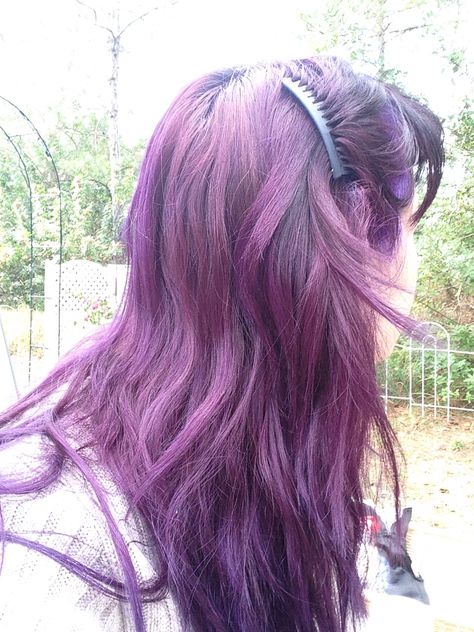 Eggplant Purple Hair, Pinkish Purple Hair, Manic Panic Purple, Hair Colour Inspo, Hair Color Underneath, Purple Dye, Hair Color Streaks, Violet Hair, Dyed Hair Inspiration