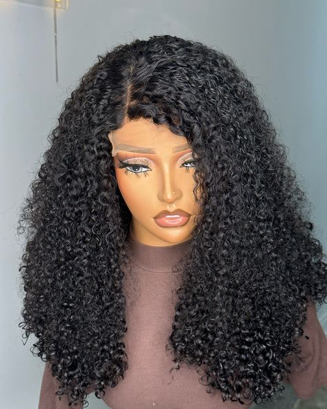 Burmese curly😍 Take advantage of our free delivery offer from now until 25th December 🎊 Wig price: £185 Shop via website: Justwigs.online (link in bio) Next-Day delivery across the UK 5-7 business days: international shipping. • • #curlywig #burmesecurls #bohemian #stylishlook #explore #explorepage #exploremore #ukhairstylist #ukhairvendor #ukwigs #ukwigvendor #justwigs 25th December, Amazing Wedding Cakes, Hair Vendor, Curly Wigs, Burmese, Hair Stylist, The Uk, Wedding Cakes, Link In Bio