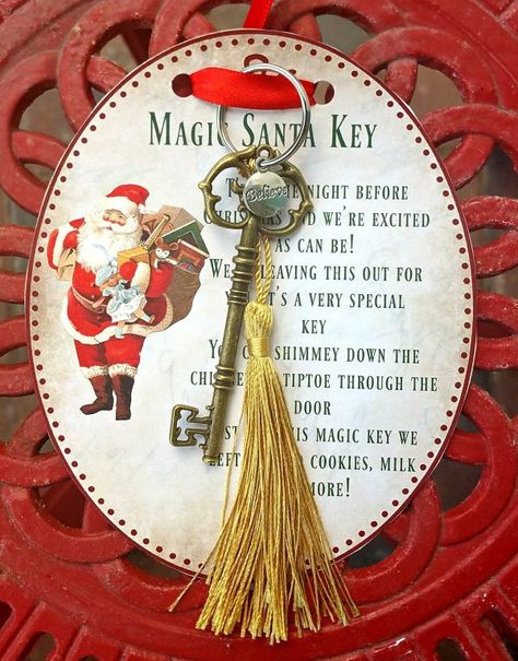 Magic Santa Key how-to and FREE printable - Love the overall design, but not crazy about the poem. Santa Key Printable, Magic Santa Key, Santa Breakfast, Christmas Grotto, Santa Tags, Santa's Key, Magic Santa, Key Crafts, Book Magic