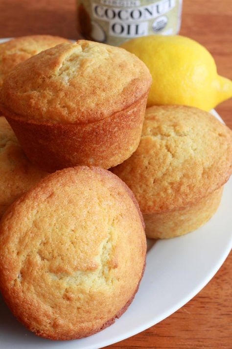 Lemon Muffins 2 sm Coconut Muffin Recipes, Coconut Muffins, Low Carb Muffins, Lemon Muffins, Lemon Coconut, Lemon Recipes, Food Cakes, Sweet Desserts, Muffin Recipes