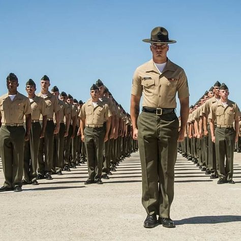 FUTURE JARHEADS on Instagram: “MORE BOOTS: Congratulations to all of the motivated Marines who graduated Marine Corps recruit training on this Friday September 20, 2019.…” Marine Corp Aesthetic, Marine Corps Aesthetic, Corps Aesthetic, Marine Corps Marathon, Usmc Drill Instructor, Marine Aesthetic Military, Semper Fidelis, Female Marines, United States Marine