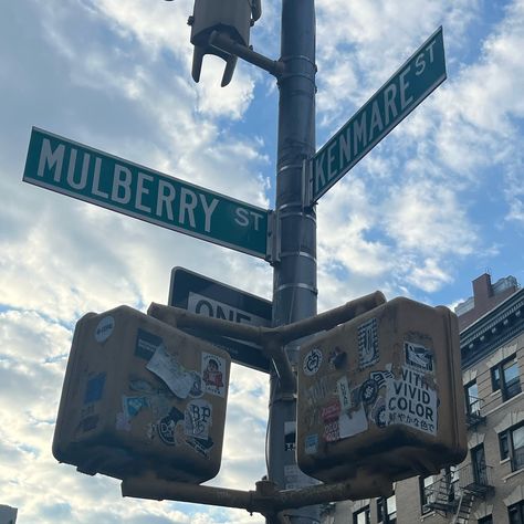 can't believe I made it onto mulberry street (yes the song is about this road) (yes danni and I ran over to the sign) (yes da nico is another twenty one pilots reference) Pilots Aesthetic, Friends Aesthetics, Twenty One Pilots Aesthetic, Mulberry Street, One Pilots, I Made It, Twenty One Pilots, Twenty One, Pilots