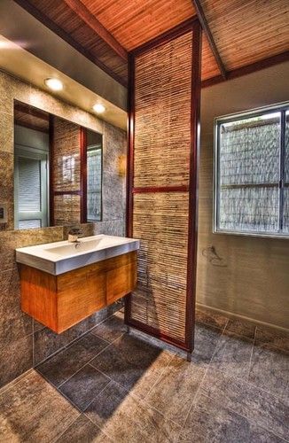 Tropical Bathroom Design, Double Door Bathroom, Small Basement Bathroom, Hidden Toilet, Bathroom Lighting Design, Patio Privacy Screen, Bilik Air, Tropical Bathroom, Divider Design