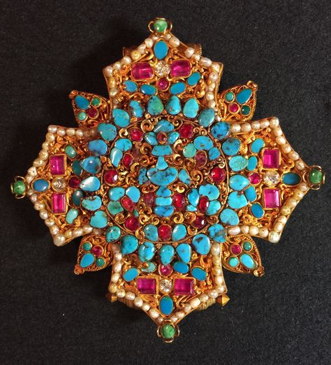 Large Tibetan gold gau box inset with turquoise and gemstones. Private collection Antique Turquoise Jewelry, Buddhism Symbols, Arrowheads Artifacts, Antique Turquoise, Antique Jewellery Designs, Tibetan Jewelry, Antique Pendant, Gold Ornaments, Tibetan Buddhist