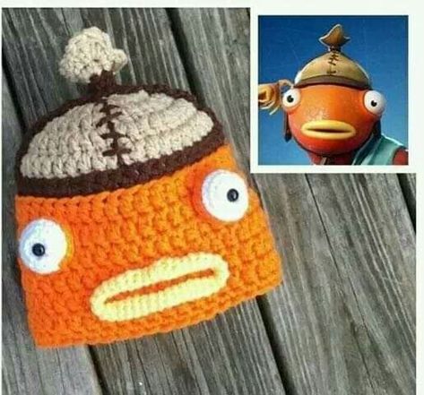 Crochet Fortnite, Fortnite Hacks, Free V Bucks, Crochet Character Hats, Fishing Hats, Circular Knitting Machine, V Bucks, Quilting Videos, Crochet Hat Free