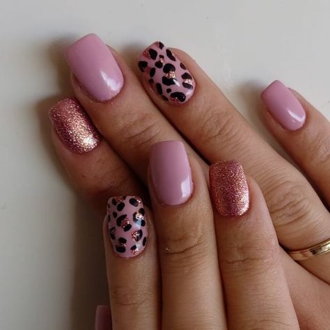 Pink Leopard Print Nails Short, Pink Nails With Cheetah Print, Pink And Leopard Nails, Spring Leopard Nails, Leopard Nails Short, Short Leopard Nails, Leopard Print Nails Pink, Summer Leopard Nails, Leopard Accent Nail