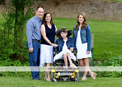 Family Photo Wheelchair, Wheelchair Photography Family, Wheelchair Family Photos, Wheelchair Photoshoot, Wheelchair Poses, Grandparents Pictures, Blended Family Photos, Wheelchair Photography, Spring Pics