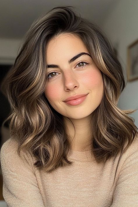 Haircuts Low Maintenance, Medium Hair Waves, Voluminous Layers, Long Bob Balayage, Bouncy Waves, A Line Haircut, Stacked Haircuts, Layered Haircuts For Medium Hair, Medium Layered Hair