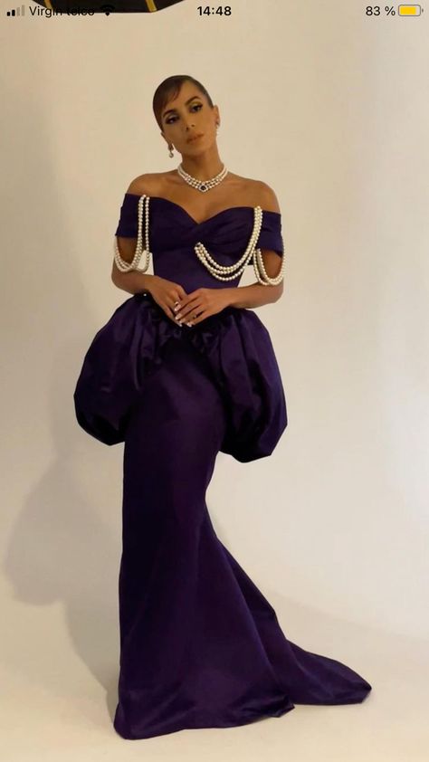 Gala Birthday Theme, Met Gala Birthday Theme, Extravagant Clothes, Tafetta Dress, Couture Design, Soft Gamine, Prom Dress Inspiration, Woman Suit Fashion, Birthday Dress