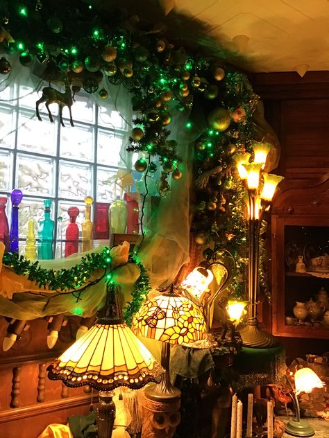 Whimsigoth Christmas, Moody Homes, Home Lounge Room, Small Movie Room, Home Lounge Room Bar, Small Theatre Room Ideas, Whimsical Room, Cottagecore Christmas, Beachy Room