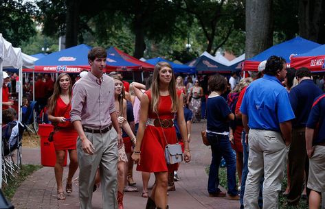 You understand what “Grove Attire” means and probably have been to weddings or parties where that’s listed as the dress code. | 21 Reasons You Know You Go To Ole Miss The Grove Ole Miss, Ole Miss Girls, Ole Miss Tailgating, Ole Miss Football, Oxford Mississippi, Hotty Toddy, Ole Miss Rebels, Branding Ideas, Ole Miss