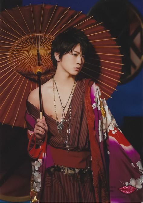 Kazuya Kamenashi, Kat Tun, Male Kimono, Human Poses, Movie Soundtracks, Japanese Boy, Japanese Men, Male Poses, Mp3 Music