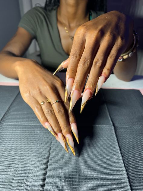 3d Stiletto Nails, Stiletto Chrome Nails, Chrome Stiletto Nails, 3d Chrome Nails, Nails Aesthetics, Gold Chrome Nails, Stilleto Nails Designs, 3d Chrome, Chrome Nails Designs