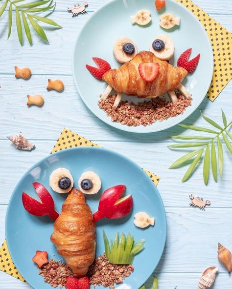 Crab & Lobster Croissants These Crab Croissants are the perfect way to combine a little fruit with a snack! Super easy for the kids to make! Recipe ➡️ https://helloyummy.co/crab-croissants/ Via Hello, Yummy Crab Breakfast, Crab Croissants Under The Sea, Pancake Crab Animal, Crab Rangoon Meme, Lobster Party, Crab Toy, Crab And Lobster, Kids Recipes, Super Easy