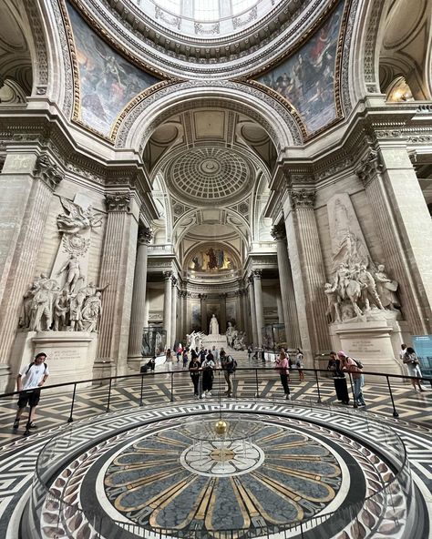 Le Panthéon (rediffusion) Paris 5e arrondissement 21 juillet 2023 Mausolée de type néoclassique au cœur du quartier Latin Église à… | Instagram Paris, Instagram