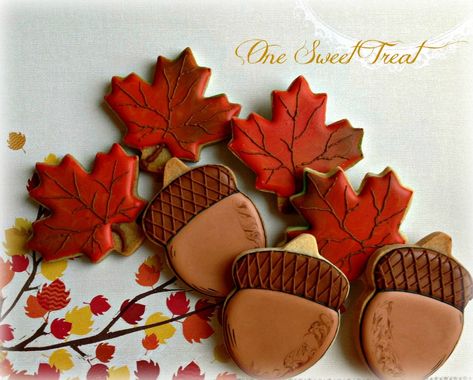 One Sweet Treat » Fall Cookies -2014 Sugar Cookie Recipe With Royal Icing, Autumn Cookies, Fall Decorated Cookies, Biscuits Halloween, Acorn Cookies, Cookie Decorating Icing, Decorating Icing, Sugar Cookie Cakes, Decorative Cookies