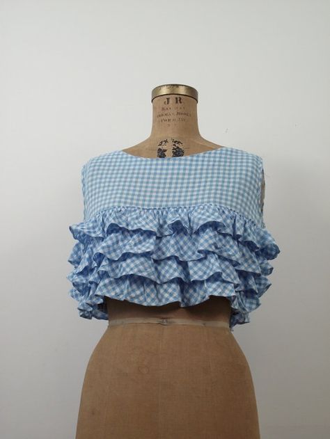 1960s Gingham Ruffle rib tickler I had this top but it was red and white.  I wore it with a pair of tight brite blue denim leggings!   That was the "in" outfit back in the mid-60's 60s 70s Fashion, Blue And White Gingham, Sixties Fashion, Top Ideas, Ruffle Crop Top, Cotton Crop Top, Ruffled Top, Vintage Memory, Photo Vintage