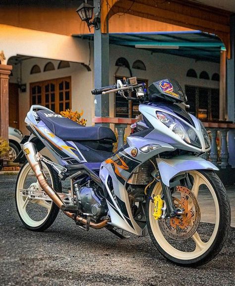 Motor X1r, Honda Rsx, Ex5 Dream, Yamaha Motor, Motor Bikes, Download Cute Wallpapers, Motorcycle Design, Super Bikes, Cute Anime Guys