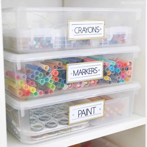 Kids Art Supply Storage, Organize Crayons, Make Labels With Cricut, Art Supplies Labels, Labels With Cricut, Homeschooling Room, Cricut Pens, Crayon Storage, Homeschool Room Decor