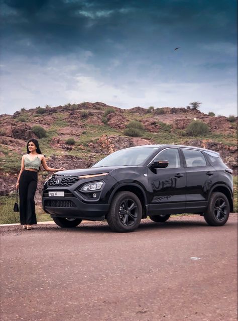 Black Harrier Car, Tata Harrier Black, Tata Harrier Black Wallpaper, Tata Harrier, Car Facts, Car Modified, Black Indians, Car Pics, Women Photography