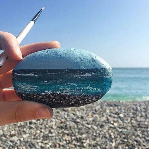 Painting Ideas Beach, New Painting Ideas, Grey Painting, Painted Rocks Diy, New Painting, Wall Paint Designs, Beach Rocks, Found Art, Paint Rock