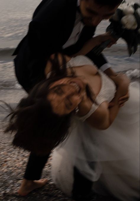 Trash The Dress Wedding, Married On Beach, Wedding Kiss Aesthetic, Married On The Beach, Aesthetic Wedding Beach, Wedding Dress Vision Board, Lowkey Wedding Aesthetic, Romantic Wedding Astethic, Swimming In Wedding Dress