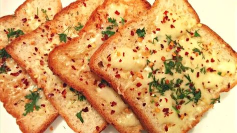 Quick & Easy 10-Minute Cheese Garlic Bread Recipe Cheese Garlic Bread Recipe, Garlic Bread At Home, Bread Cutlet, Cheesy Garlic Bread Recipe, Cheese Garlic Bread, Bread Recipe Video, Cheese Bread Recipe, Homemade Garlic Bread, Garlic Cheese Bread