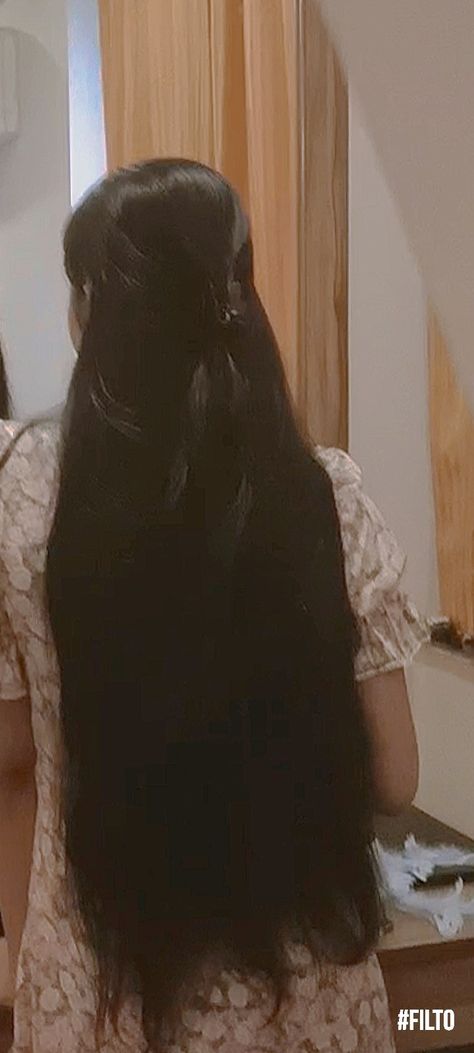 Beautiful
Hairs
Long hairs
Dark black hairs
Black hairs Indian Long Hair Aesthetic, Long Hair Profile Picture, Dark Haired Girl Aesthetic, Hair Pics For Instagram, Long Hair Desi, Beth Core, Long Hair Aesthetic, Dark Brown Long Hair, Beautiful Girls Dp