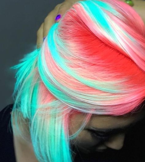 Elegant Masterpiece hairstyles for thinning hair|hairstyle tutorials - Summer Hair Style Coral Hair Color, Blue And Pink Hair, Rainbow Hair Color, Cute Hair Colors, Teal Hair, Neon Hair, Hair Dyes, Hair Color Crazy, Bright Hair Colors