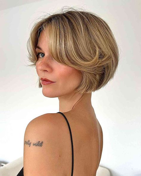 Chin Length Haircuts, Short Hair Trends, Haircut Inspiration, Top Hairstyles, Ombré Hair, Short Bob Haircuts, Long Hair With Bangs, Sleek Hairstyles, Bob Haircuts