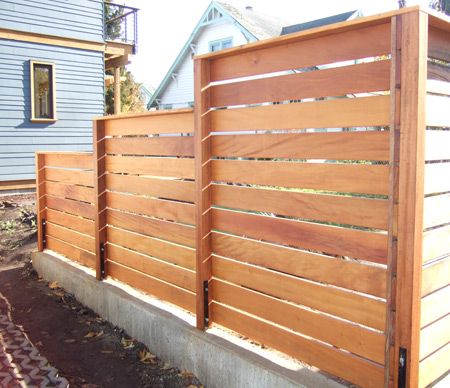 17 Best ideas about Horizontal Fence on Pinterest | Fence ideas ... Pagar Modern, Truck Garden, Diy Privacy Fence, Wood Fence Design, Privacy Fence Designs, Horizontal Fence, Hillside Landscaping, Backyard Privacy, Alpine Plants