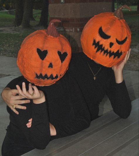 Jackolatern couples costume - without the pumpkin seeds in your hair #couplehalloweencostumes #costumes #couplescostume #halloweencostume #pumpkinhead #jackolantern #halloween #fallfashion #fall Lantern Costume, Jack O Lantern Costume, Halloween Couples Costume, Halloween Couples, Lantern Head, Couples Costume, Pumpkin Head, Halloween 2024, Couple Halloween