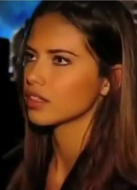 Side Profile, Adriana Lima, Hair