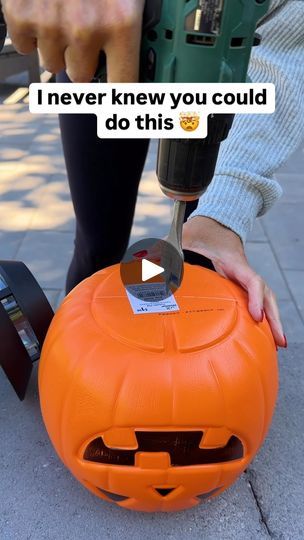 19M views · 206K reactions | Inexpensive spooky decor hack 🎃 #hacks #halloween #decor #diy #smart #easy #BudgetFriendly #tips #tipsandtricks #fall #autumn #lighting | Randy Funny Halloween Photos, Easy Diy Fall Crafts To Sell, Funny Thanksgiving Decorations, Halloween Hacks Diy, Fall Diy Decorations, Fall Funny Memes, Meme Video Fall, Fall Memes Humor, Easy Diy Fall Decor