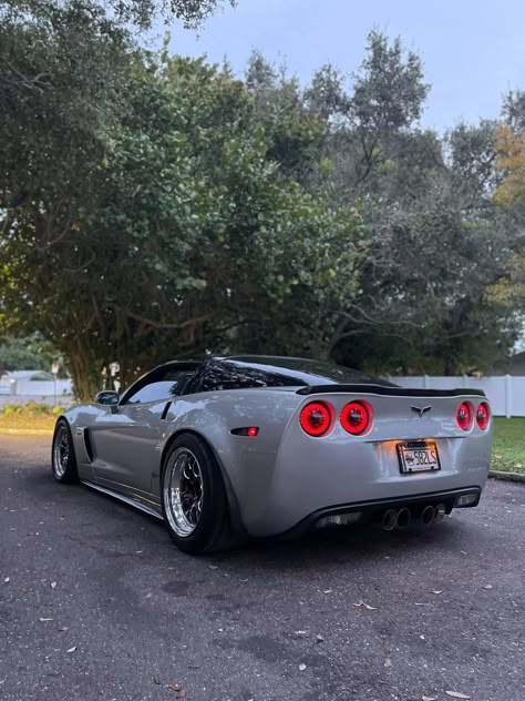 Zo6 Corvette, Corvette Wheels, Corvette Race Car, Single Cab Trucks, Camaro Car, Corvette Zr1, Luxury Car Interior, Chevy Pickup Trucks, Classic Cars Trucks Hot Rods