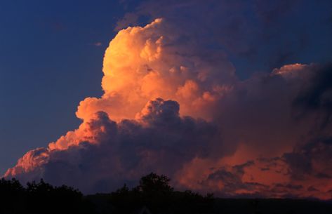 Amassed | Cumulonimbus cloud at dusk. I've licensed this pho… | Flickr Athena Cabin, Cumulonimbus Cloud, Lightning Cloud, Dusk Sky, Glow Cloud, Red Sky At Morning, Cumulus Clouds, Composition Photography, Rainbow Cloud