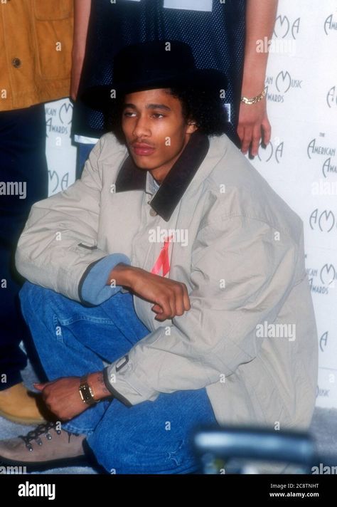 Layzie Bone 90s, Layzie Bone, Mixed Men, 90s Men, Photoshop Pics, Feminine Art, January 29, American Music Awards, Feminine Energy