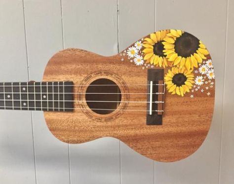 Ukelele Painted, Guitar Art Diy, Arte Do Ukulele, Ukulele Aesthetic, Guitar Art Painting, Painted Ukulele, Ukulele Design, Ukulele Art, Instruments Art