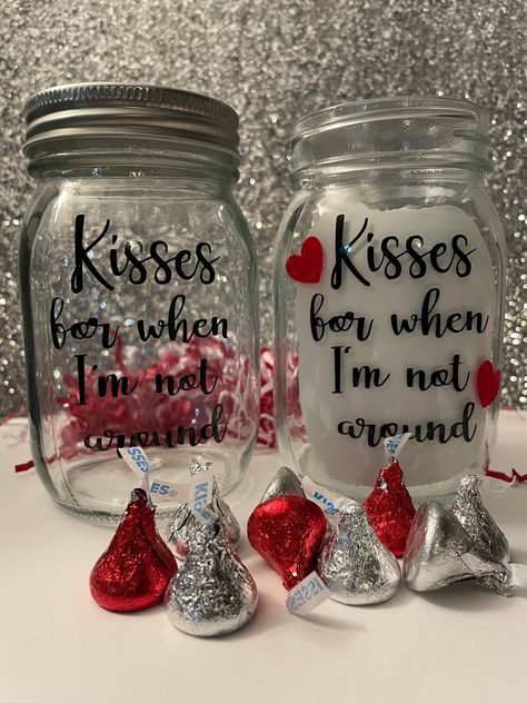 Kisses Jar Gift, Long Distance Jar Boyfriends, Valentine Gifts Not On The High Street, Kisses For When Im Not Around Jar, Glass Jar Gifts, Jar Of Kisses For Boyfriend, Candy With Notes For Boyfriend, Long Distance Jar, Kisses For When Im Not Around