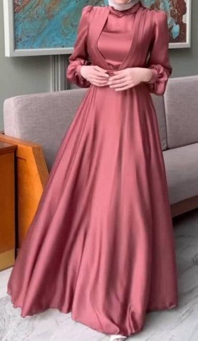 Silk Gown Styles, Hijabi Satin Dress, Satin Dresses Hijab, Muslim Fashion Dress Simple, Satin Dress Hijab, Gamis Satin, Satin Gown Designs, Flare Long Gown, Mehandi Outfit