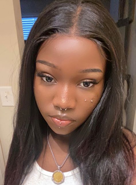 Piercings On Big Noses, Septum On Black Women, Septum Black Women, Septum Piercing Black Women, Flat Nose Beauty, Face Piercings Black Women, Septum Piercing On Black Women, Tiny Septum Piercing, Small Nose Piercing